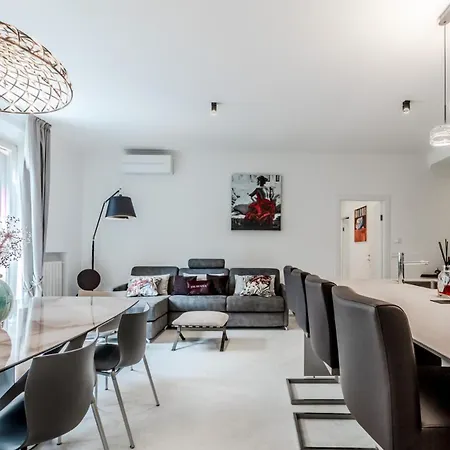 Апартаменты Rizzoli Luxury Towers View Болонья